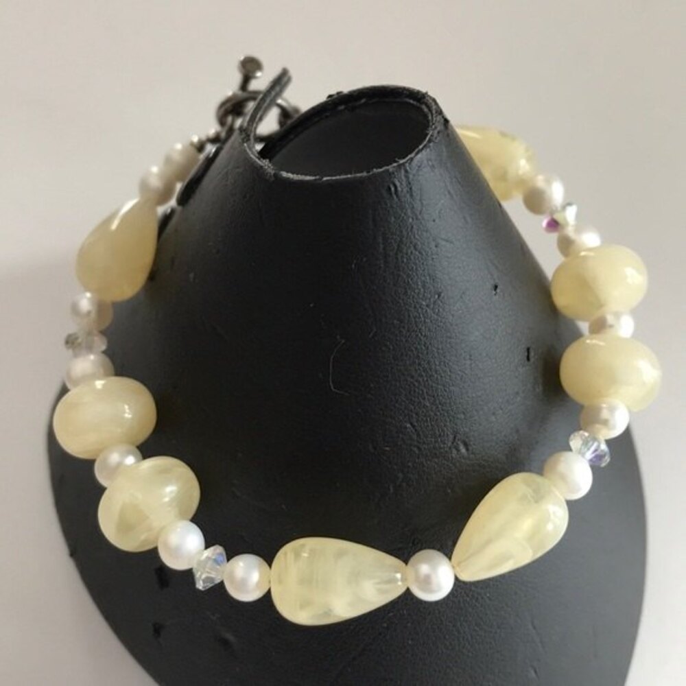 Vintage Ivory Glass Beads Pearl Sterling Silver Clasp Bracelet 8 Inch